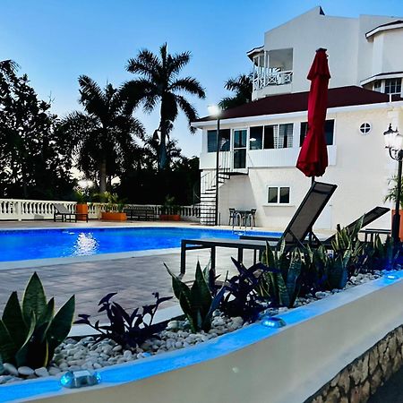 Falcon Oceanview 2Br Condo-Airport Transportation Available-24-7Security Montego Bay Exterior photo