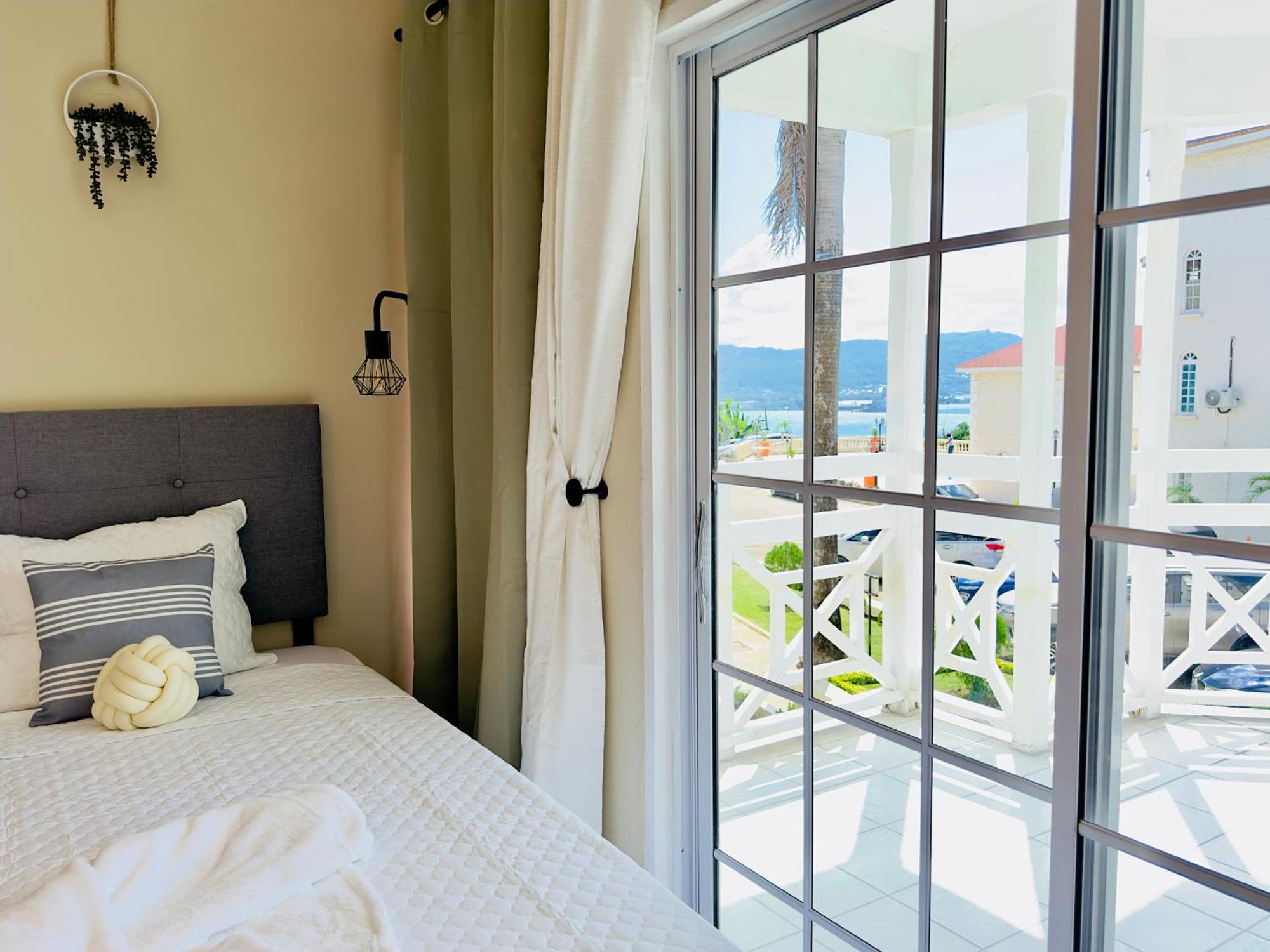 Falcon Oceanview 2Br Condo-Airport Transportation Available-24-7Security Montego Bay Exterior photo