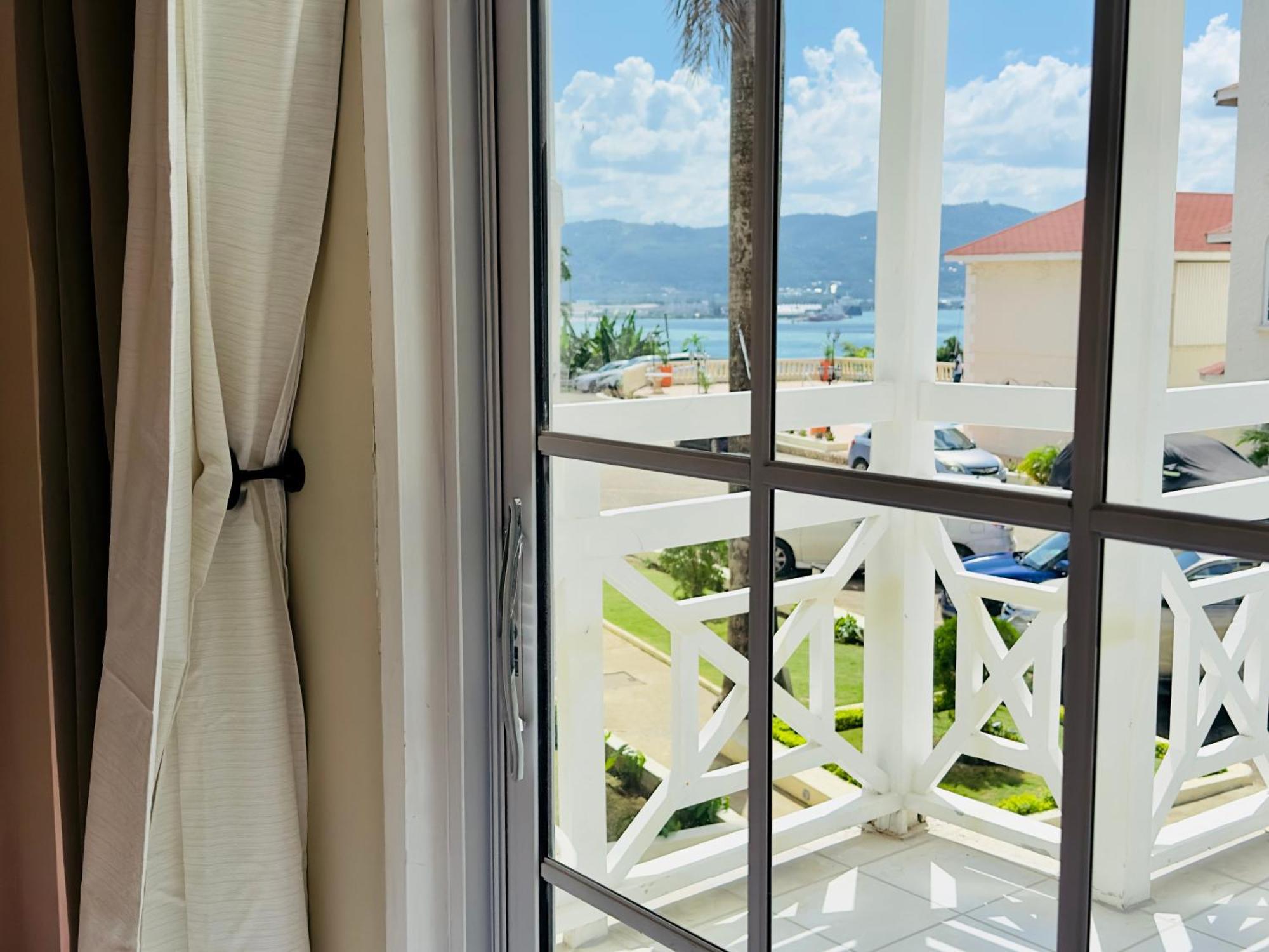 Falcon Oceanview 2Br Condo-Airport Transportation Available-24-7Security Montego Bay Exterior photo