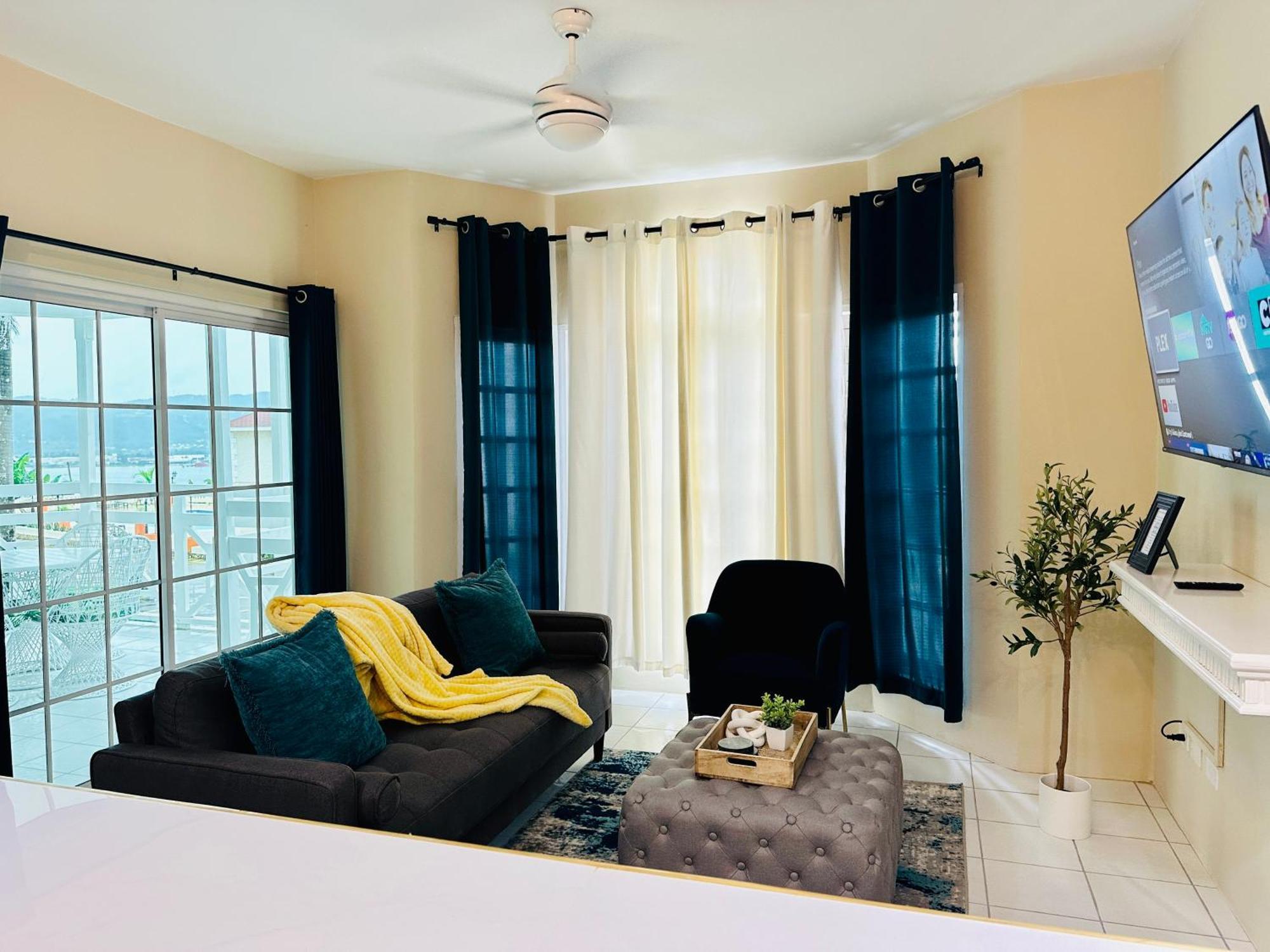 Falcon Oceanview 2Br Condo-Airport Transportation Available-24-7Security Montego Bay Exterior photo