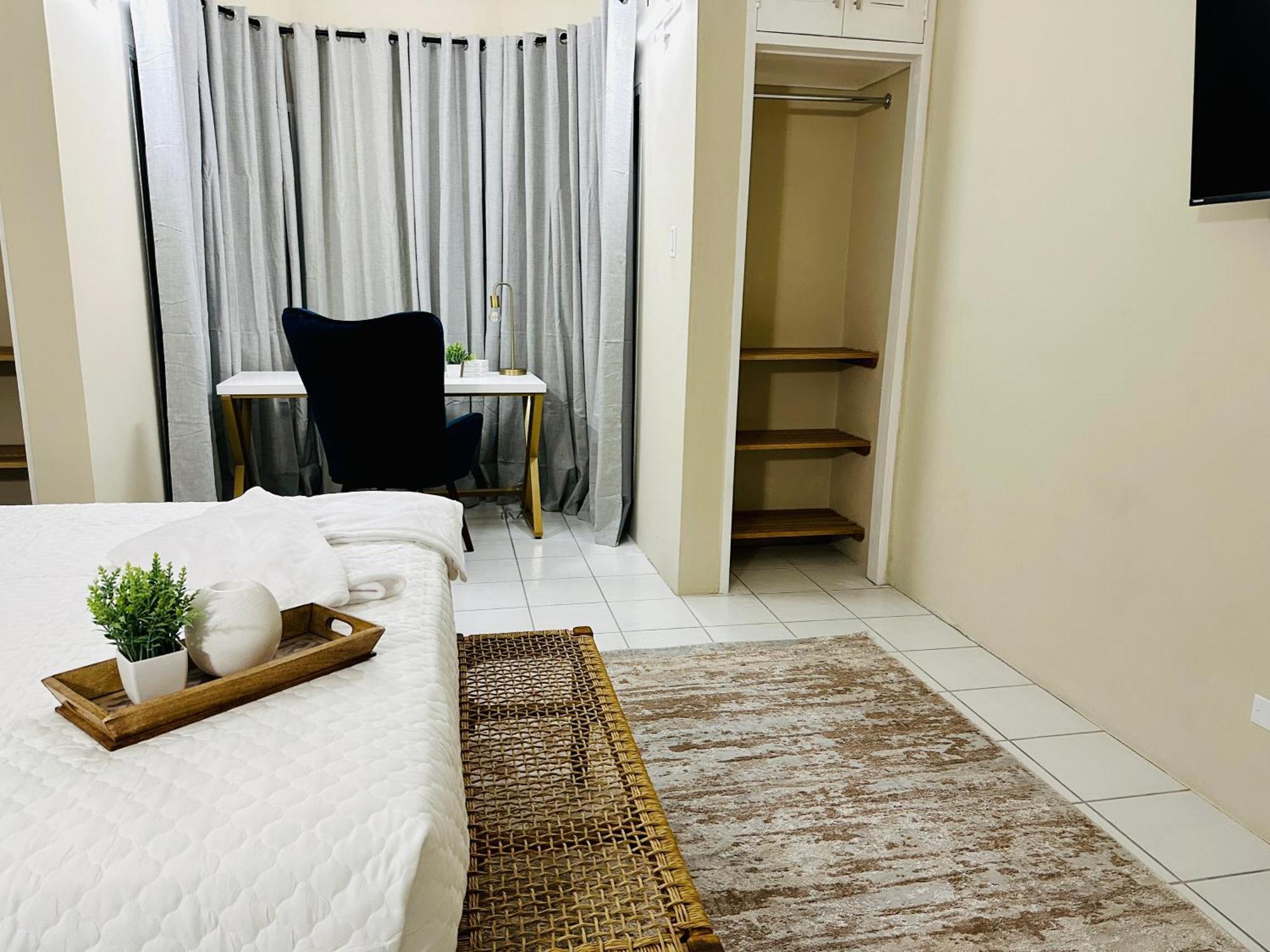 Falcon Oceanview 2Br Condo-Airport Transportation Available-24-7Security Montego Bay Exterior photo