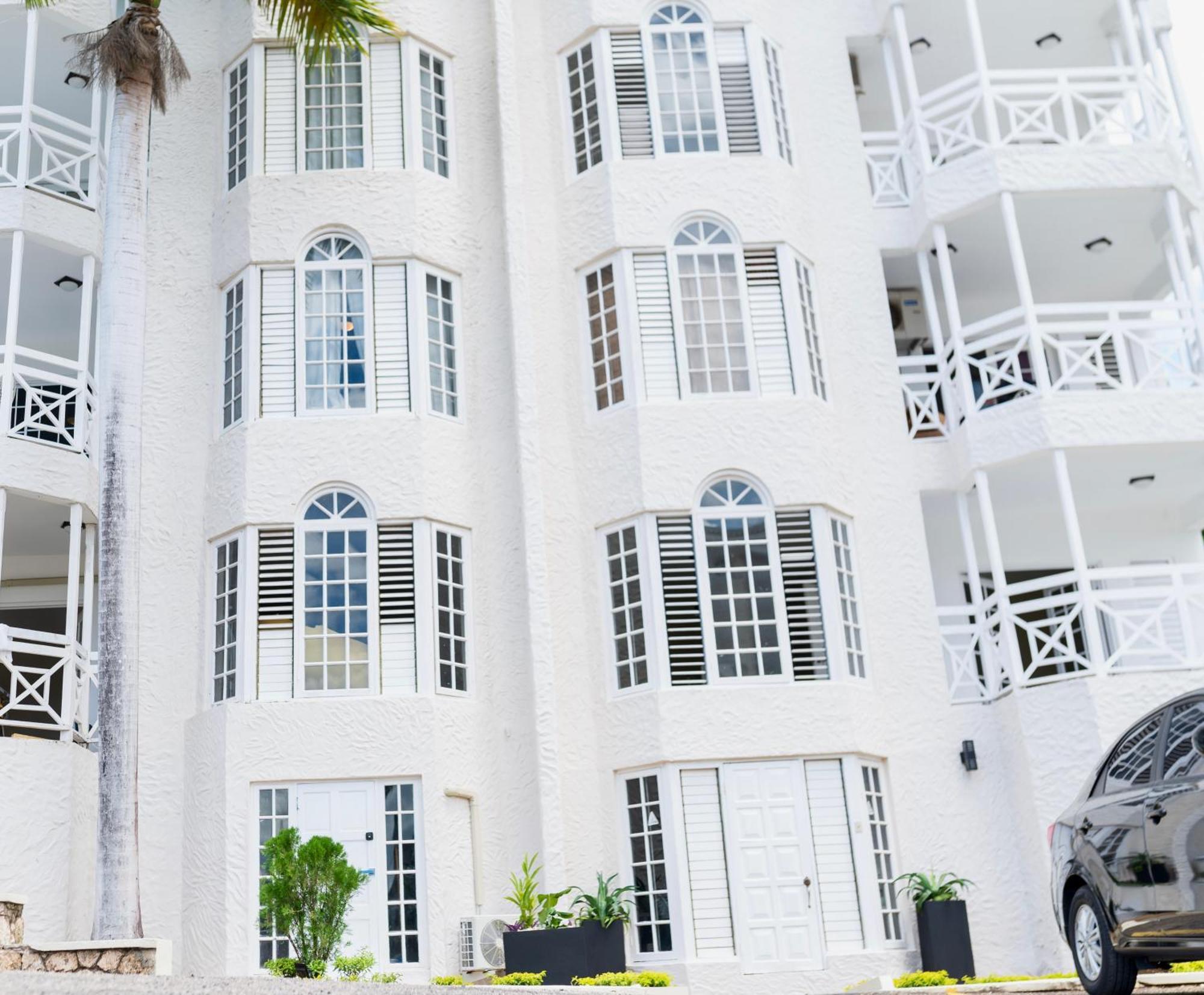 Falcon Oceanview 2Br Condo-Airport Transportation Available-24-7Security Montego Bay Exterior photo